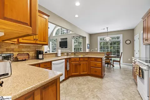 Kitchen - 219 Compass Pt, Ninety Six, SC 29666 photo 2 of 3