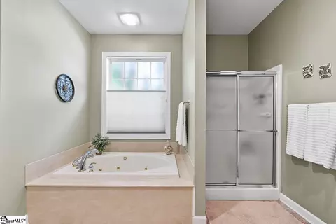 Bath - 219 Compass Pt, Ninety Six, SC 29666 photo 2 of 3