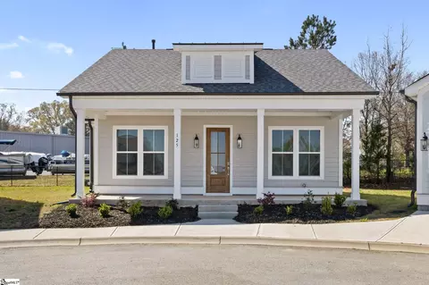 125 Cottage Ln, Greenwood, SC 29649