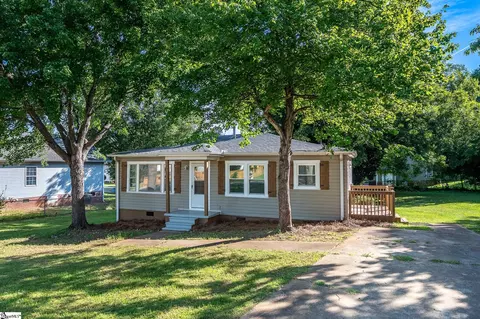 108 Mack St, Greenville, SC 29609