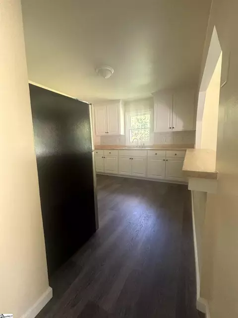 Entry Way - 910 E Whitner St, Anderson, SC 29624 photo 1 of 2