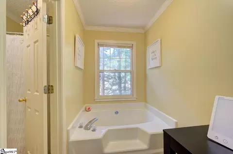 Bath - 116 Halifax Rd, Easley, SC 29640 photo 2 of 5