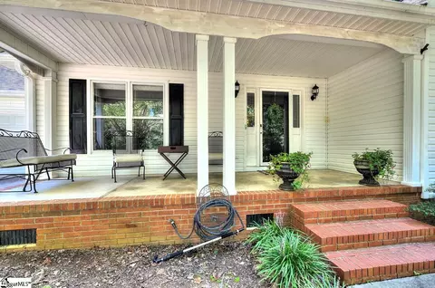 Exterior - 116 Halifax Rd, Easley, SC 29640 photo 2 of 8
