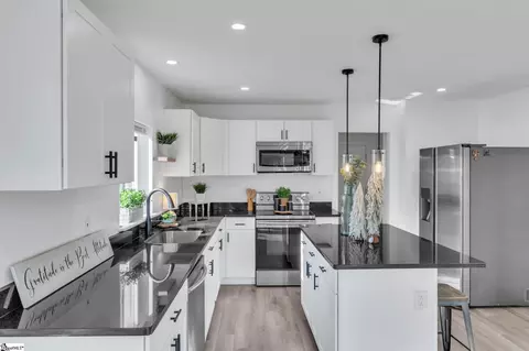 Kitchen - 322 E Bearden St, Greer, SC 29651 photo 2 of 2