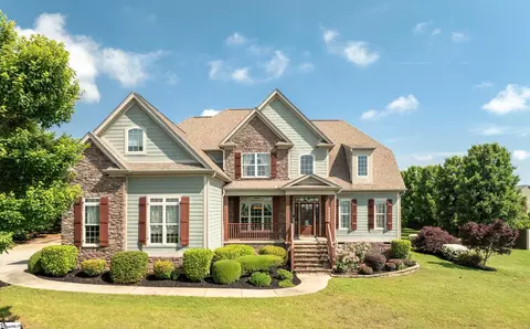 6 Niagara Pl, Simpsonville, SC 29681