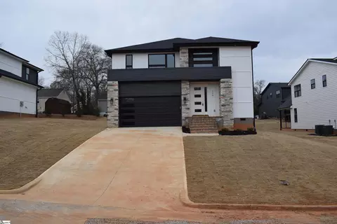 119 Jackson St, Greer, SC 29650