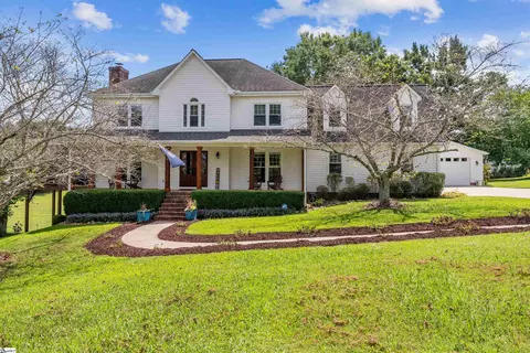 208 Bruce Meadow Rd, Simpsonville, SC 29681
