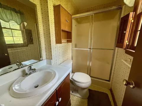 Bath - 3541 Brown Rd, Greer, SC 29651 photo 1 of 2