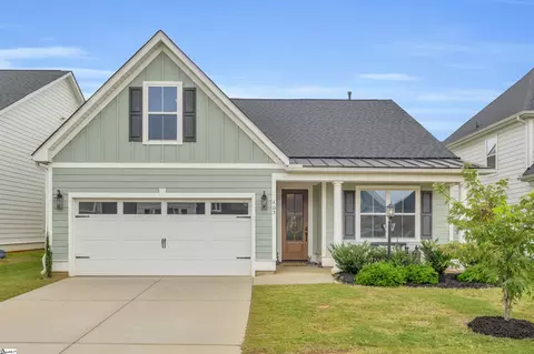 405 Townsend Ave, Greer, SC 29651