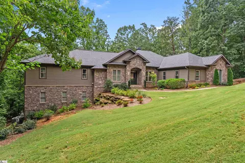 15 Falling Leaf Dr, Travelers Rest, SC 29690