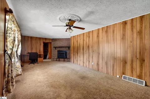 115 Tripp St, Williamston, SC 29697 photo 4