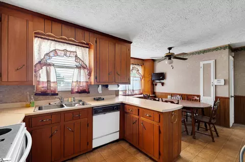 115 Tripp St, Williamston, SC 29697 photo 14
