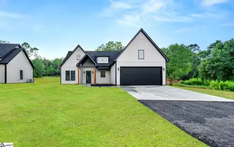1352 Old Canaan Rd, Spartanburg, SC 29306
