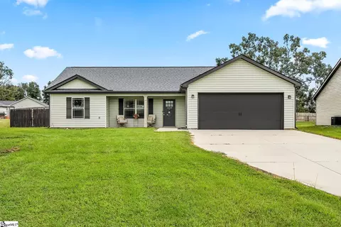 1609 Currys Lake Rd, Gray Court, SC 29645