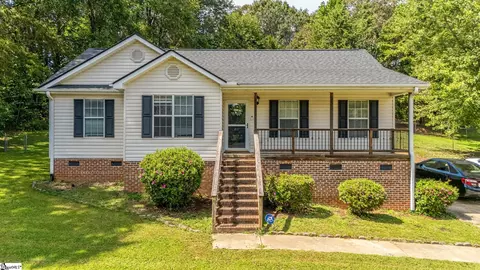 107 Logan Ln, Easley, SC 29640