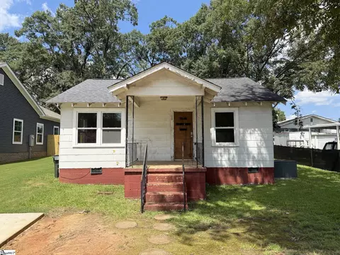 108 Brown St, Greer, SC 29650