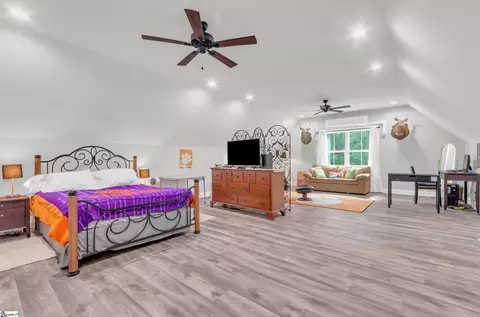 Bedroom - 1020 Reedy Fork Rd, Pelzer, SC 29669 photo 6 of 6