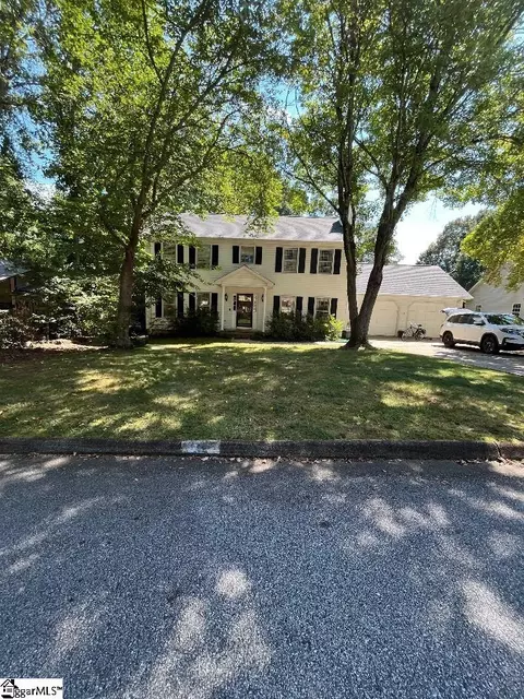 8 Pebble Stone Ln, Taylors, SC 29687