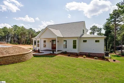 1218 Andersonville Rd, Townville, SC 29689