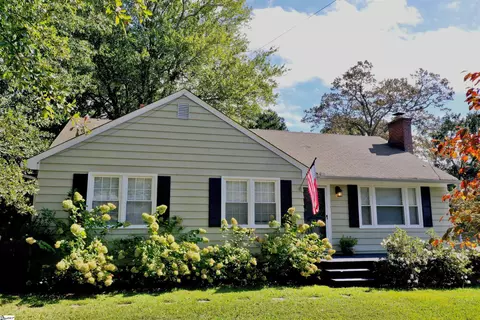 23 Mayfair Ln, Greenville, SC 29609