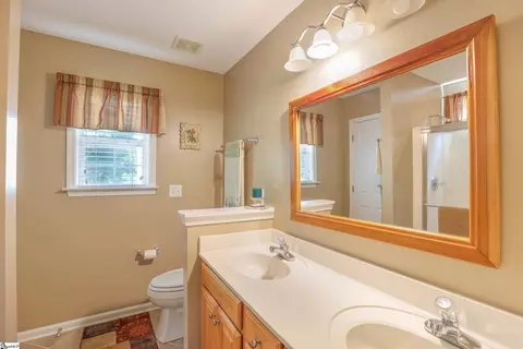 Bath - 120 Rounded Wing Dr, Easley, SC 29642 photo 2 of 4