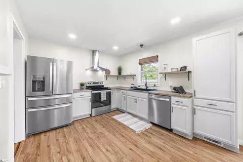 Kitchen - 205 Iris Dr, Easley, SC 29642 photo 1 of 2
