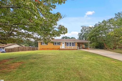 205 Iris Dr, Easley, SC 29642