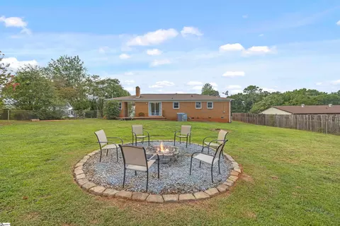 Exterior - 205 Iris Dr, Easley, SC 29642 photo 2 of 2