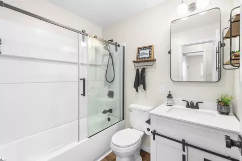 Bath - 205 Iris Dr, Easley, SC 29642 photo 1 of 2