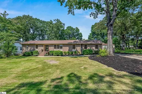 4 Dellrose Cir, Taylors, SC 29687
