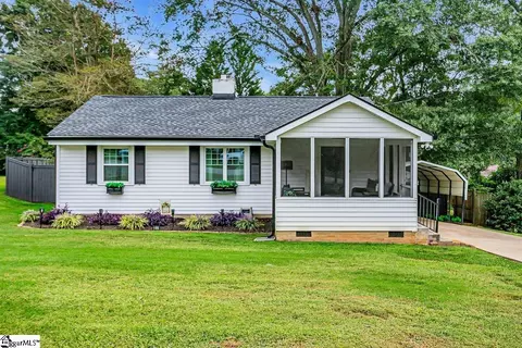 105 Rutledge Ave, Greenville, SC 29617