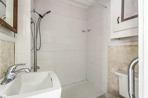 Bath - 107 Cobb St, Easley, SC 29640 photo 1 of 1
