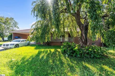 1113 S Hiwy 14, Greer, SC 29650