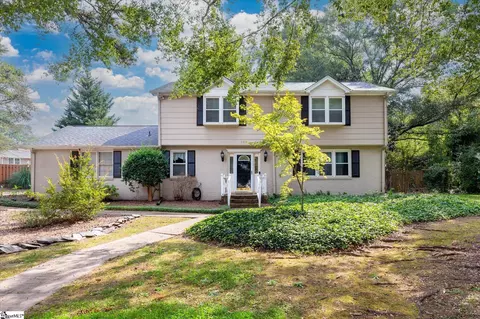 109 Meadowbrook Dr, Mauldin, SC 29662