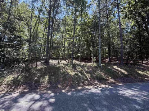 264 Saranac Dr, Spartanburg, SC 29307