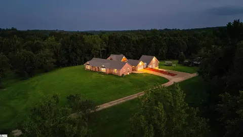 135 Glendarosa Dr, Inman, SC 29349