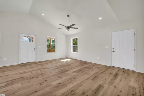 536 E South 5th St, Seneca, SC 29678 photo 11