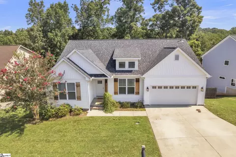 727 Waterbrook Ln, Greer, SC 29651