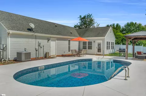 Exterior - 107 Jasmine Ln, Pendleton, SC 29670 photo 5 of 8