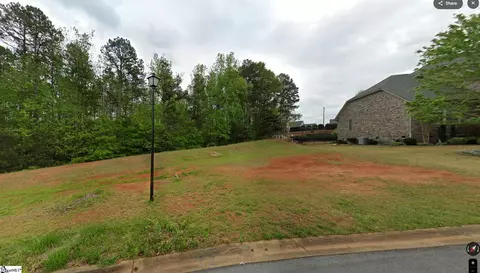 26 Double Crest Dr, Taylors, SC 29687