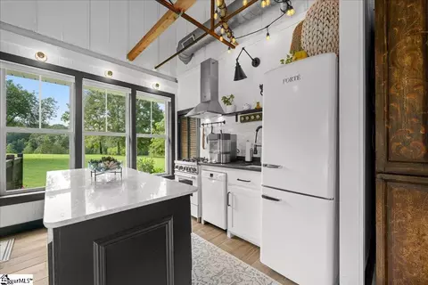 Kitchen - 730 Ruby Ln, Walhalla, SC 29691 photo 4 of 4
