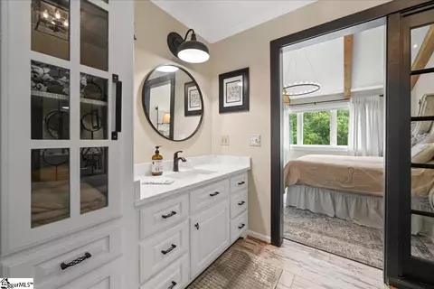 Bath - 730 Ruby Ln, Walhalla, SC 29691 photo 4 of 5