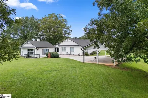 Exterior - 730 Ruby Ln, Walhalla, SC 29691 photo 4 of 13