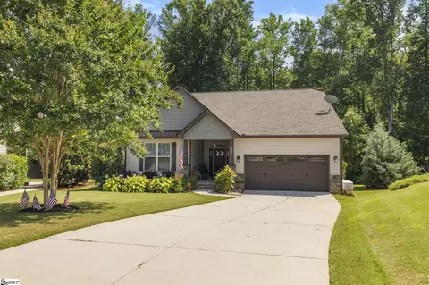 409 Trillium Creek Ct, Travelers Rest, SC 29690