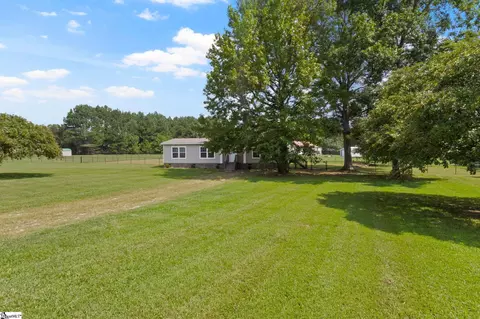 115 Lesley Rd, Pelzer, SC 29669 photo 2