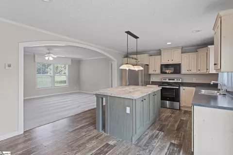 115 Lesley Rd, Pelzer, SC 29669 photo 7