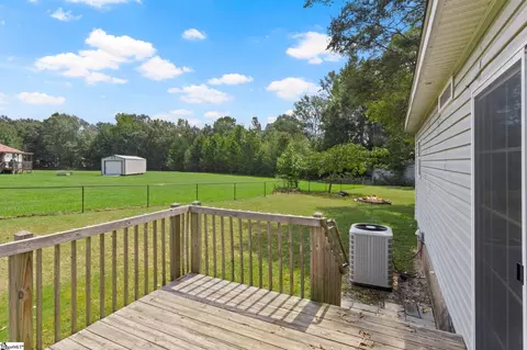 115 Lesley Rd, Pelzer, SC 29669 photo 3