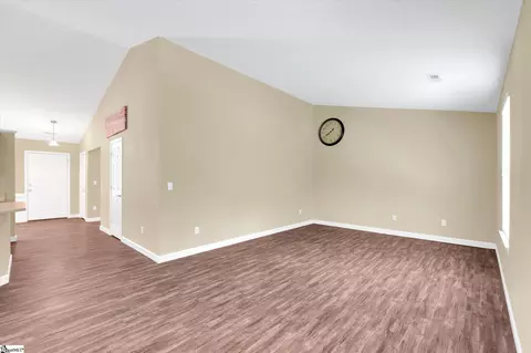 Living - 155 Beverly Dr, Easley, SC 29640 photo 4 of 8