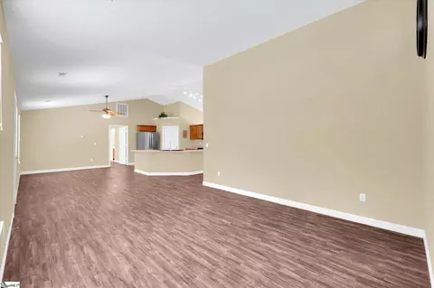 Living - 155 Beverly Dr, Easley, SC 29640 photo 5 of 8