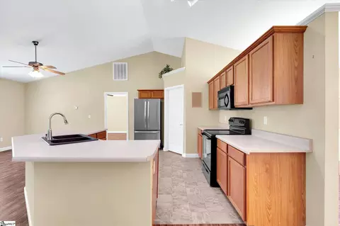 Kitchen - 155 Beverly Dr, Easley, SC 29640 photo 2 of 4